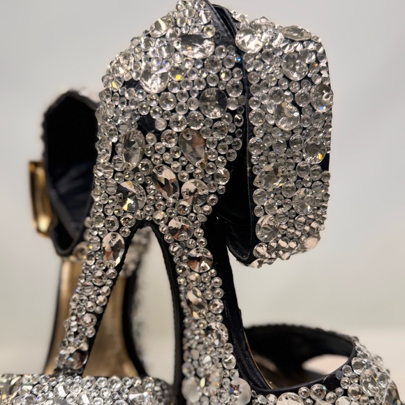 Sparkling Silver Competition Heels – 7” High with 2” Platform & Stunning Shine ✨ - Picture 3 of 8
